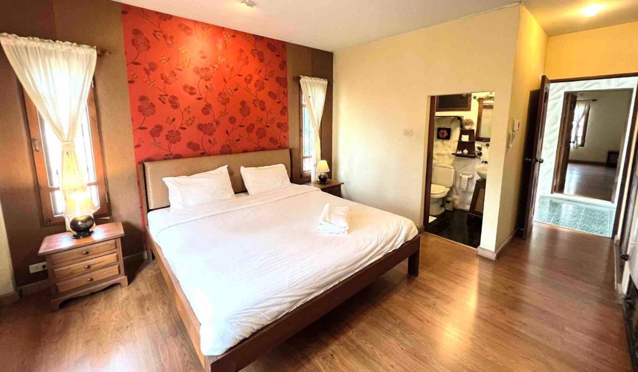 Plumeriahome Near Walking Street Chiang Mai Luaran gambar