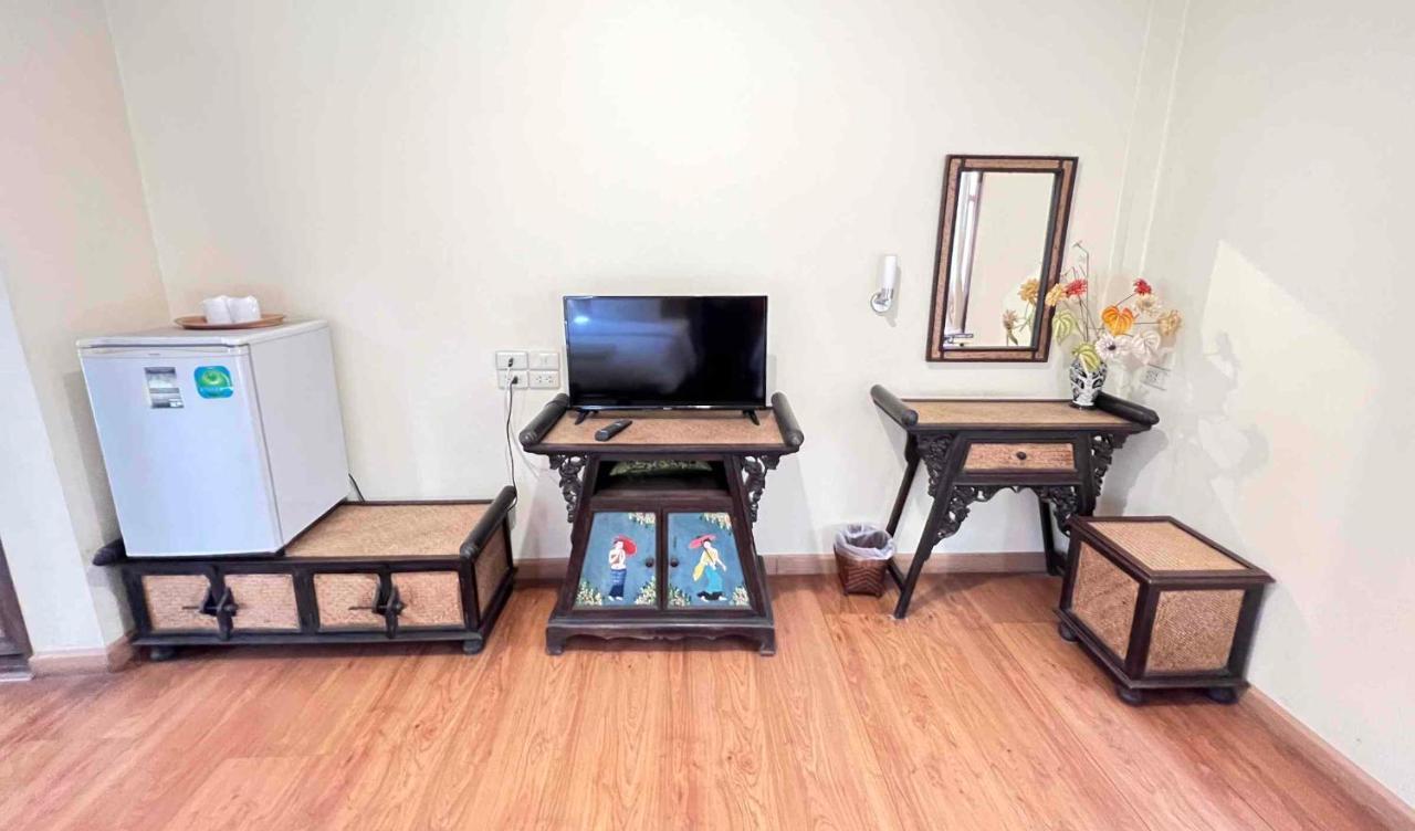 Plumeriahome Near Walking Street Chiang Mai Luaran gambar