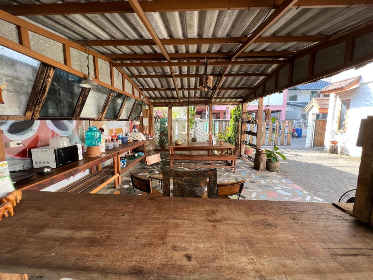 Plumeriahome Near Walking Street Chiang Mai Luaran gambar