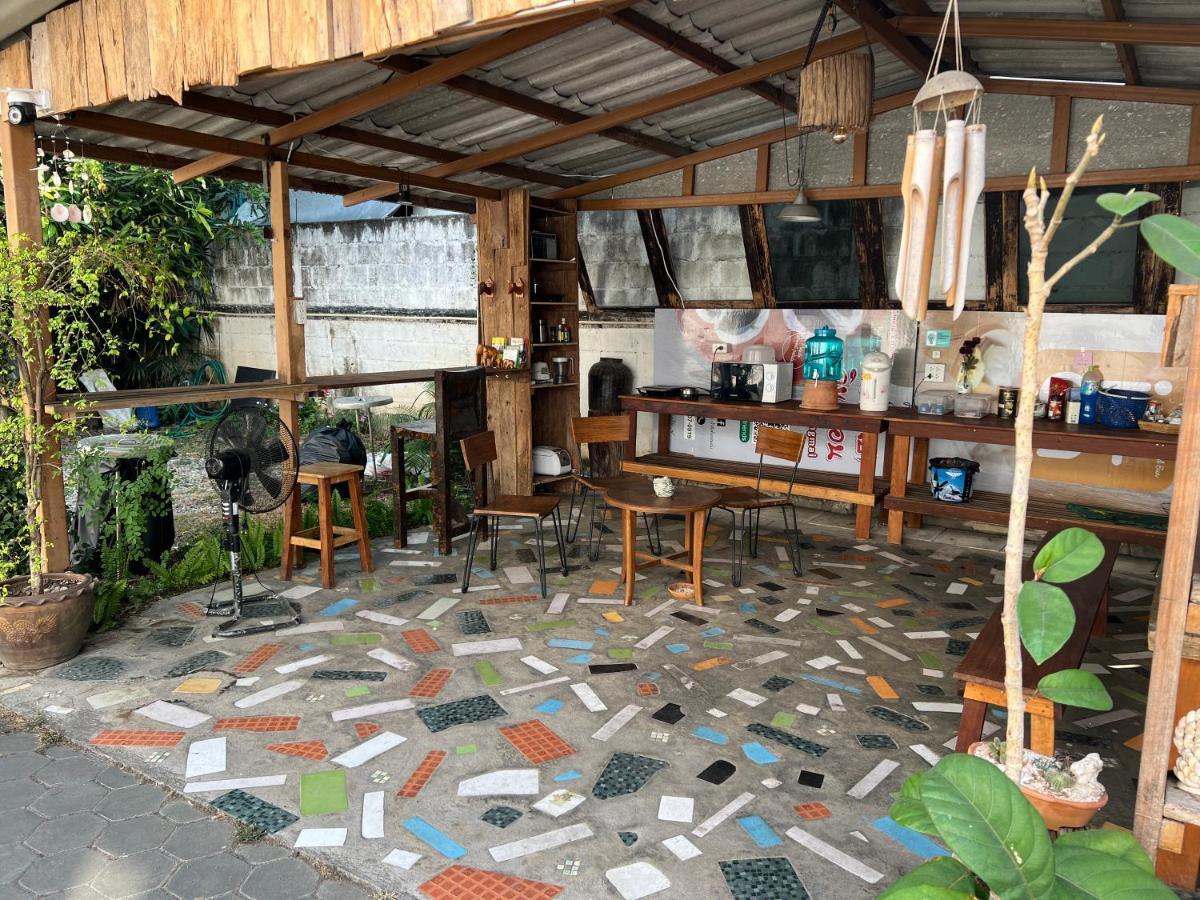 Plumeriahome Near Walking Street Chiang Mai Luaran gambar